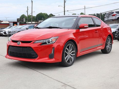Used 2016 Scion tC FWD image 31