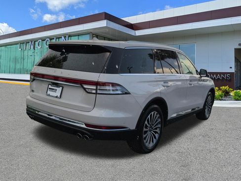 Used 2020 Lincoln Aviator Reserve w/ Elements Package Plus AWD/4WD image 3