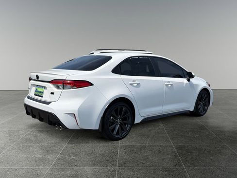 Used 2025 Toyota Corolla SE FWD image 9