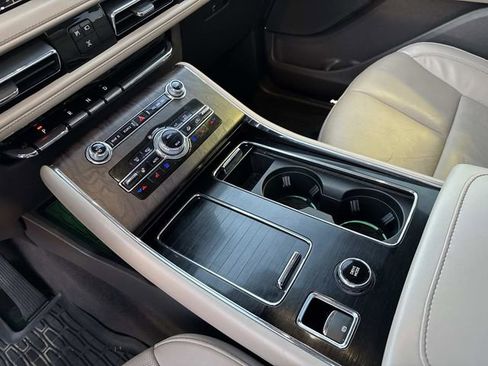 Used 2022 Lincoln Aviator Reserve w/ Elements Package Plus image 27