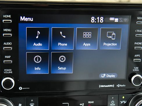 Used 2022 Toyota Highlander LE AWD/4WD image 22