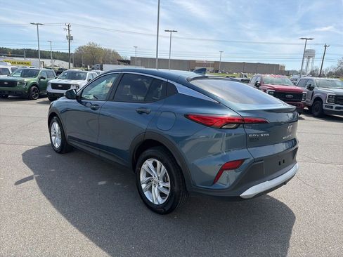 Used 2024 Buick Envista Preferred w/ Convenience I Package image 5