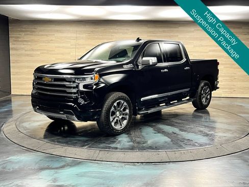 Used 2025 Chevrolet Silverado 1500 High Country AWD/4WD image 5