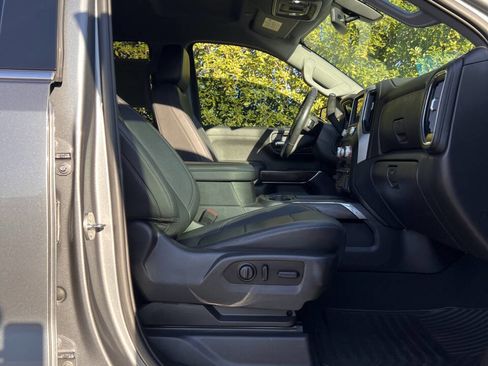 Used 2021 GMC Sierra 1500 SLT w/ SLT Premium Package image 19