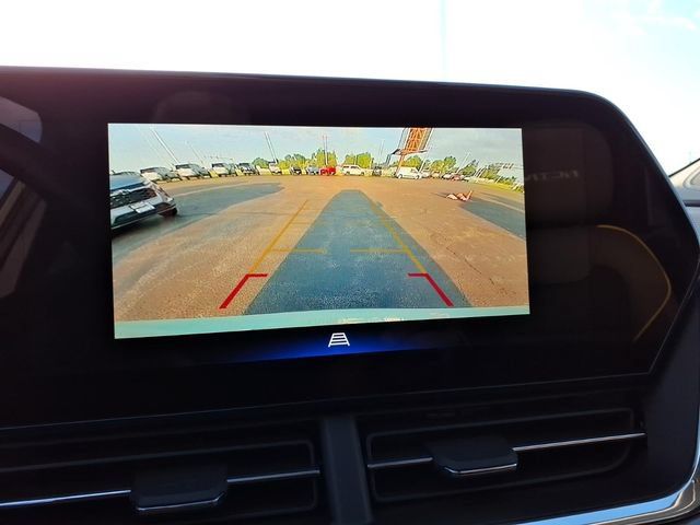 New 2026 Chevrolet Trax ACTIV w/ Sunroof Package FWD image 15