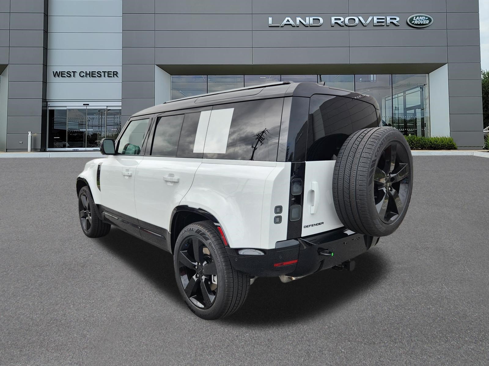 New 2026 Land Rover Defender 110 X-Dynamic SE AWD/4WD image 3