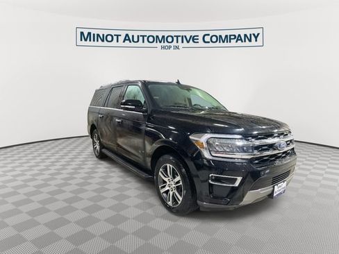 Used 2024 Ford Expedition Max Limited AWD/4WD image 2