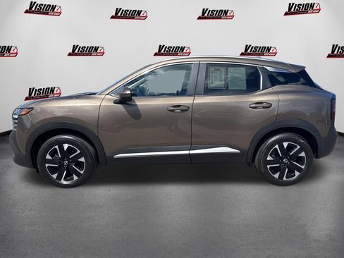 Certified 2025 Nissan Kicks SV w/ SV Premium Package AWD/4WD image 9