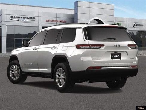 New 2025 Jeep Grand Cherokee L Laredo image 5