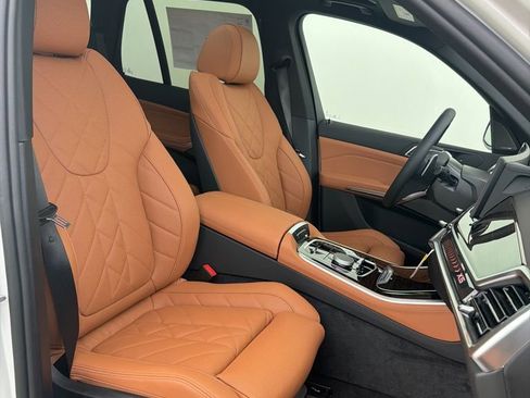 New 2026 BMW X7 M60i image 73
