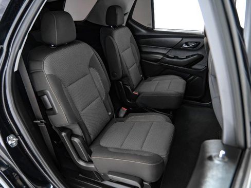 Used 2021 Chevrolet Traverse LT AWD/4WD image 36