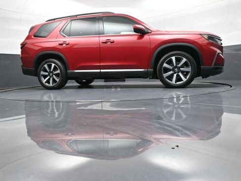 Used 2024 Honda Pilot Touring image 31