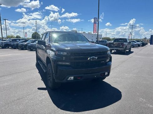 Used 2019 Chevrolet Silverado 1500 LT Trail Boss AWD/4WD image 2
