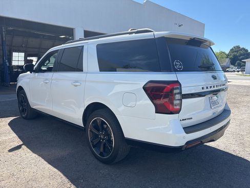 Used 2022 Ford Expedition Max Limited image 3
