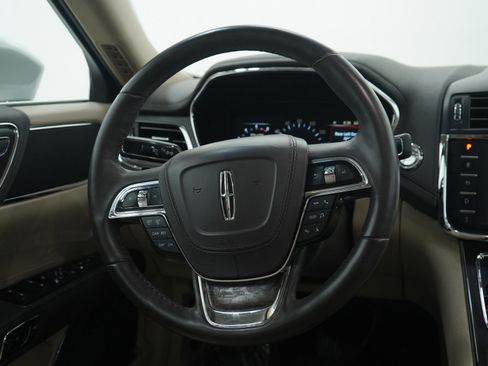 Used 2017 Lincoln Continental Select w/ Climate Package image 15