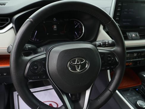 Used 2019 Toyota RAV4 Adventure w/ Cold Weather Package AWD/4WD image 30