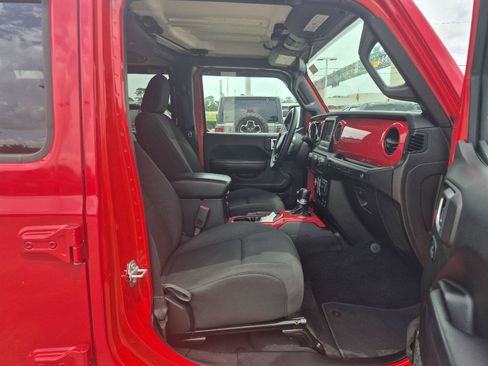 Used 2018 Jeep Wrangler Unlimited Sport S AWD/4WD image 7