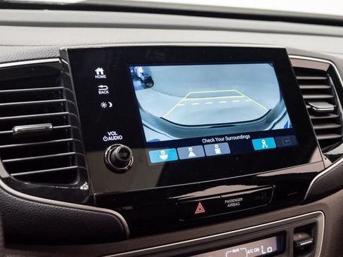 Used 2023 Honda Passport TrailSport image 16