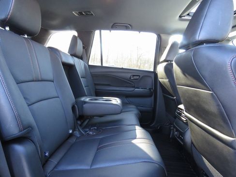 Used 2024 Honda Passport TrailSport image 16