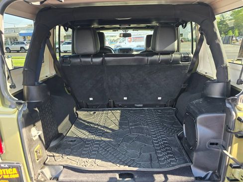Used 2013 Jeep Wrangler Unlimited Sahara w/ Connectivity Group AWD/4WD image 17