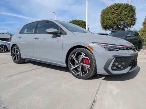 New 2026 Volkswagen GTI SE FWD image 2