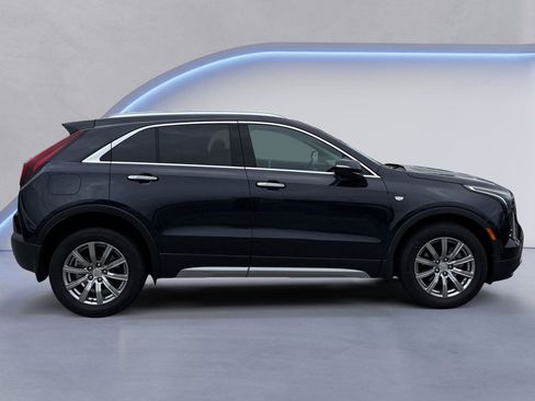 Used 2023 Cadillac XT4 Premium Luxury w/ Technology Package FWD image 2