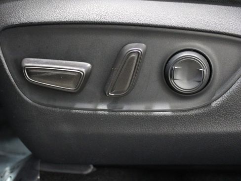Used 2021 Toyota RAV4 XLE FWD image 40