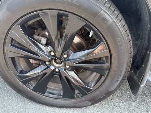Used 2018 Nissan Pathfinder SL w/ Midnight Edition Package AWD/4WD image 5