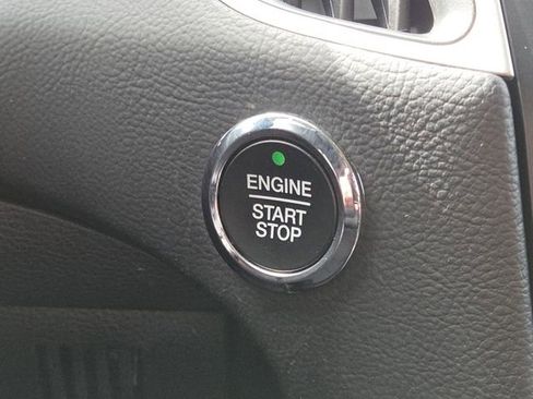 Used 2024 Ford Edge SEL AWD/4WD image 13