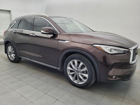 Used 2020 INFINITI QX50 Luxe w/ Navigation Package FWD image 11