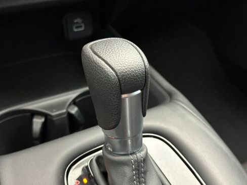 Used 2025 Honda HR-V LX image 20