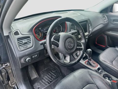 Used 2018 Jeep Compass Trailhawk w/ Leather Interior Group AWD/4WD image 10