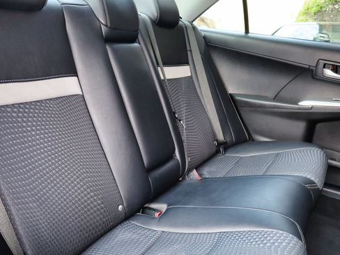 Used 2014 Toyota Camry SE w/ Moonroof Package FWD image 50