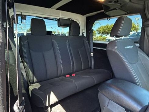 Used 2017 Jeep Wrangler Rubicon w/ Connectivity Group AWD/4WD image 12