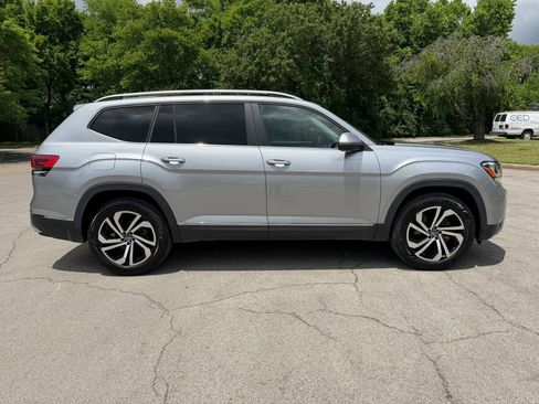 Used 2022 Volkswagen Atlas SEL AWD/4WD image 3
