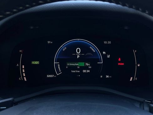 Used 2025 Toyota Camry SE FWD image 15