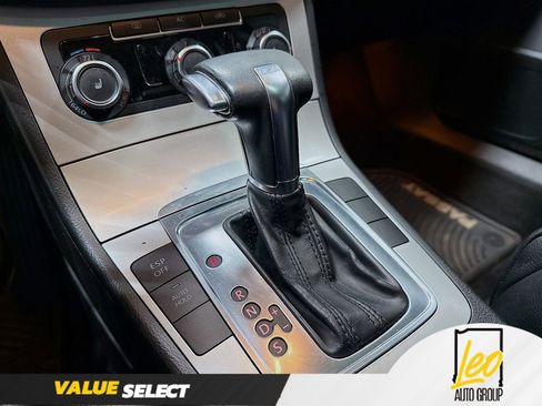 Used 2010 Volkswagen Passat Komfort FWD image 17