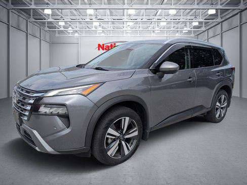 Certified 2024 Nissan Rogue SL w/ SL Premium Package AWD/4WD image 1