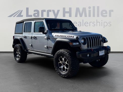 Used 2021 Jeep Wrangler Unlimited Rubicon w/ Cold Weather Group AWD/4WD image 9