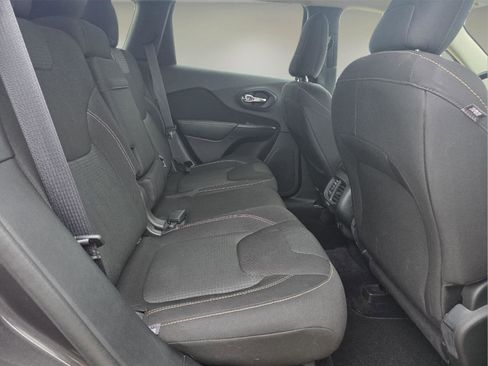 Used 2016 Jeep Cherokee Latitude w/ Safety/Convenience Group image 78