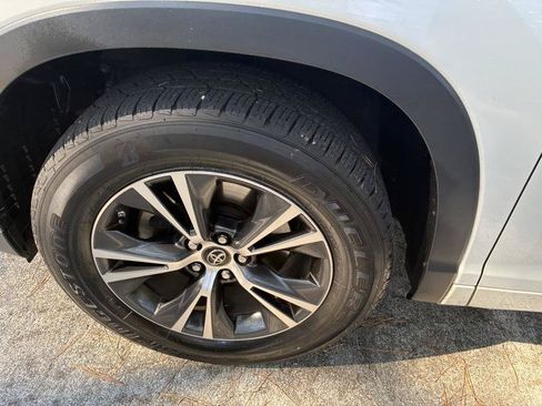 Used 2016 Toyota Highlander XLE FWD image 46