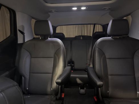 Used 2019 Chevrolet Traverse LT w/ LT Premium Package image 21