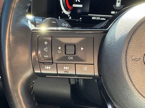 Used 2022 Nissan Pathfinder Platinum w/ Cargo Package image 25