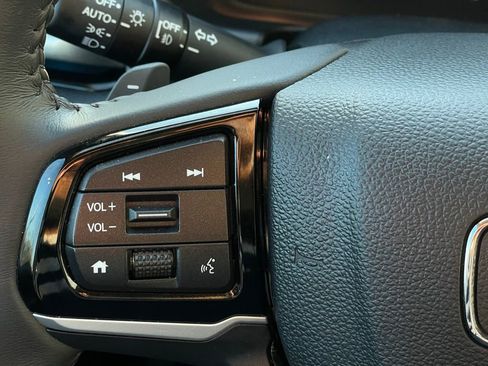 Certified 2025 Honda Odyssey Touring image 15