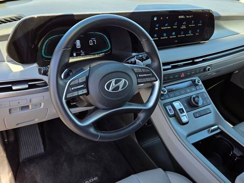 Used 2024 Hyundai Palisade SEL FWD image 9