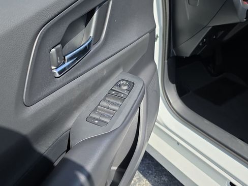 New 2026 Toyota Prius Plug-In Hybrid FWD image 12