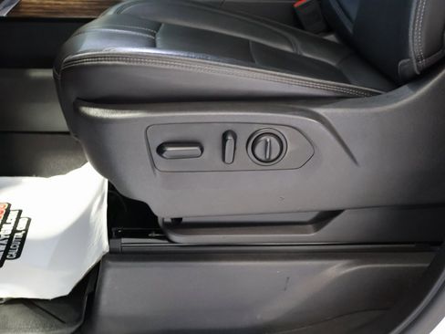 Used 2019 Chevrolet Silverado 1500 High Country w/ High Country Premium Package image 14