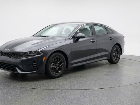 Used 2025 Kia K5 LXS FWD image 3