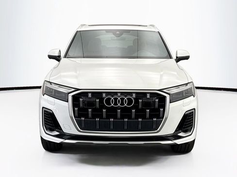 Certified 2025 Audi Q7 2.0T Premium Plus w/ Premium Plus Package image 2