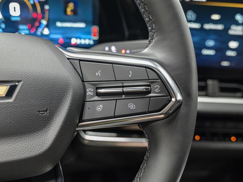 Used 2025 Chevrolet Equinox LT image 19